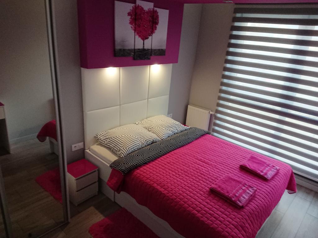 Apartament Exclusive Lägenhet Kielce Exteriör bild